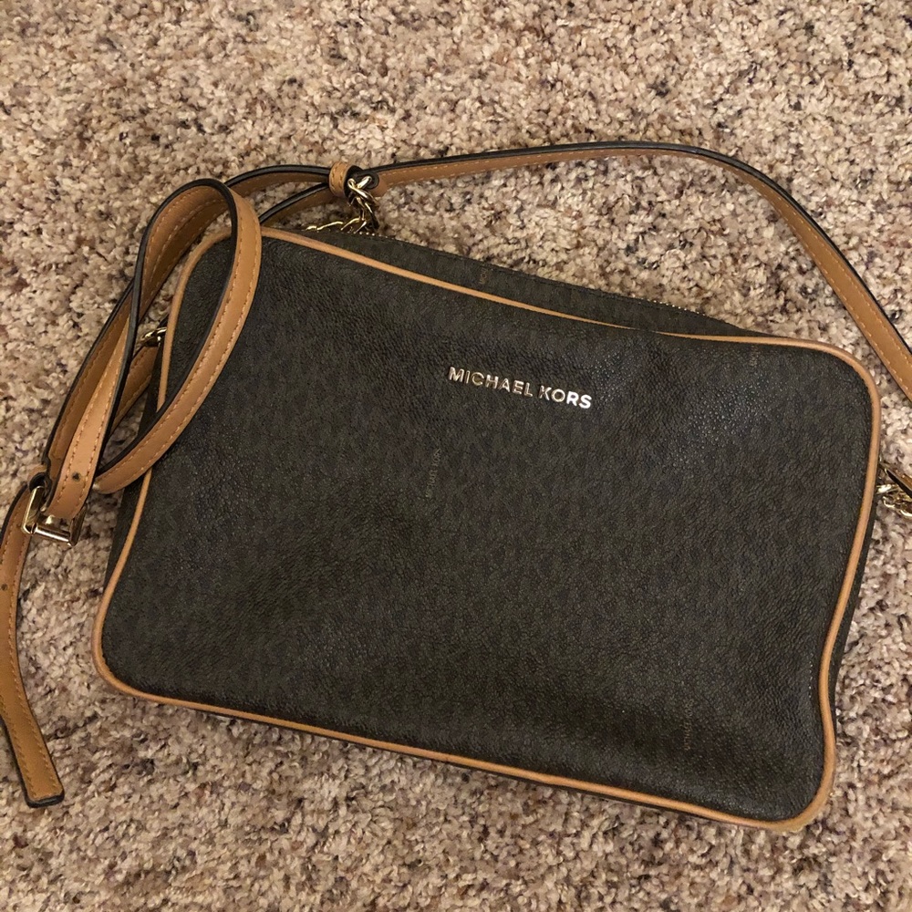Michael Kors Crossbody